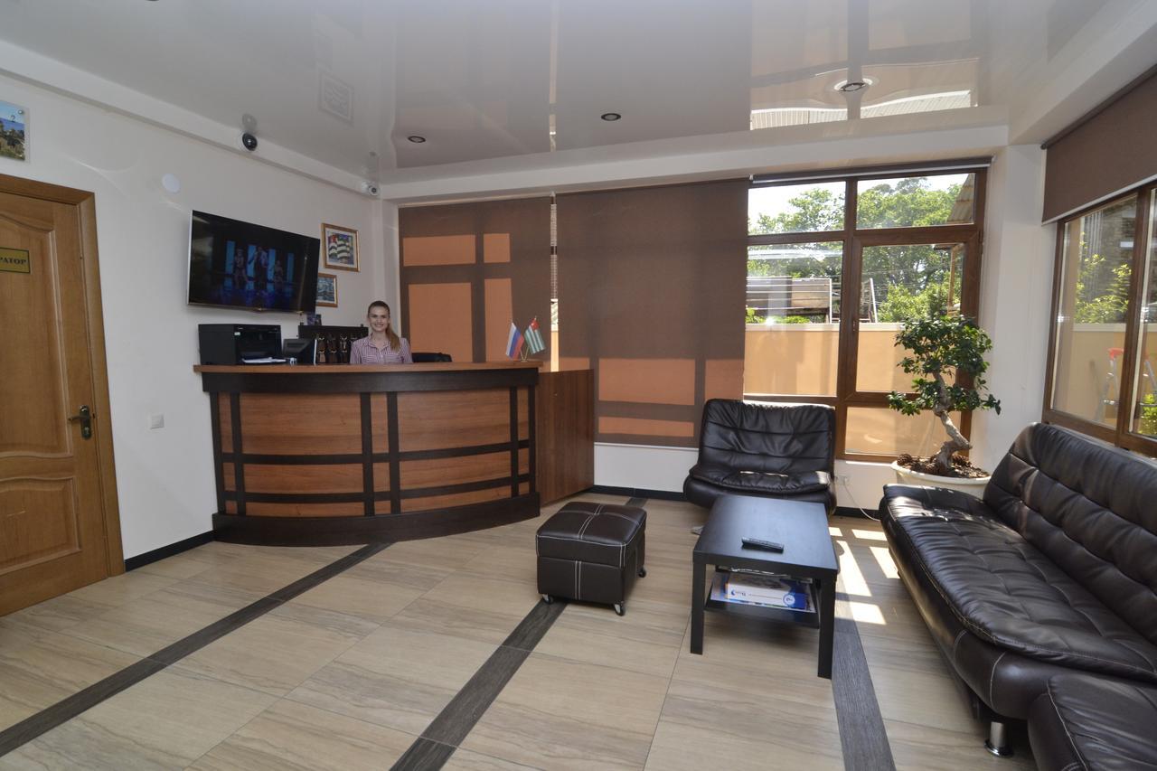Arda Hotel Gagra Bagian luar foto
