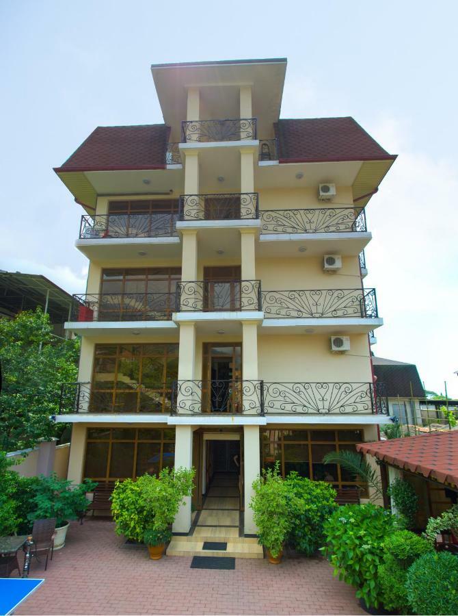 Arda Hotel Gagra Bagian luar foto