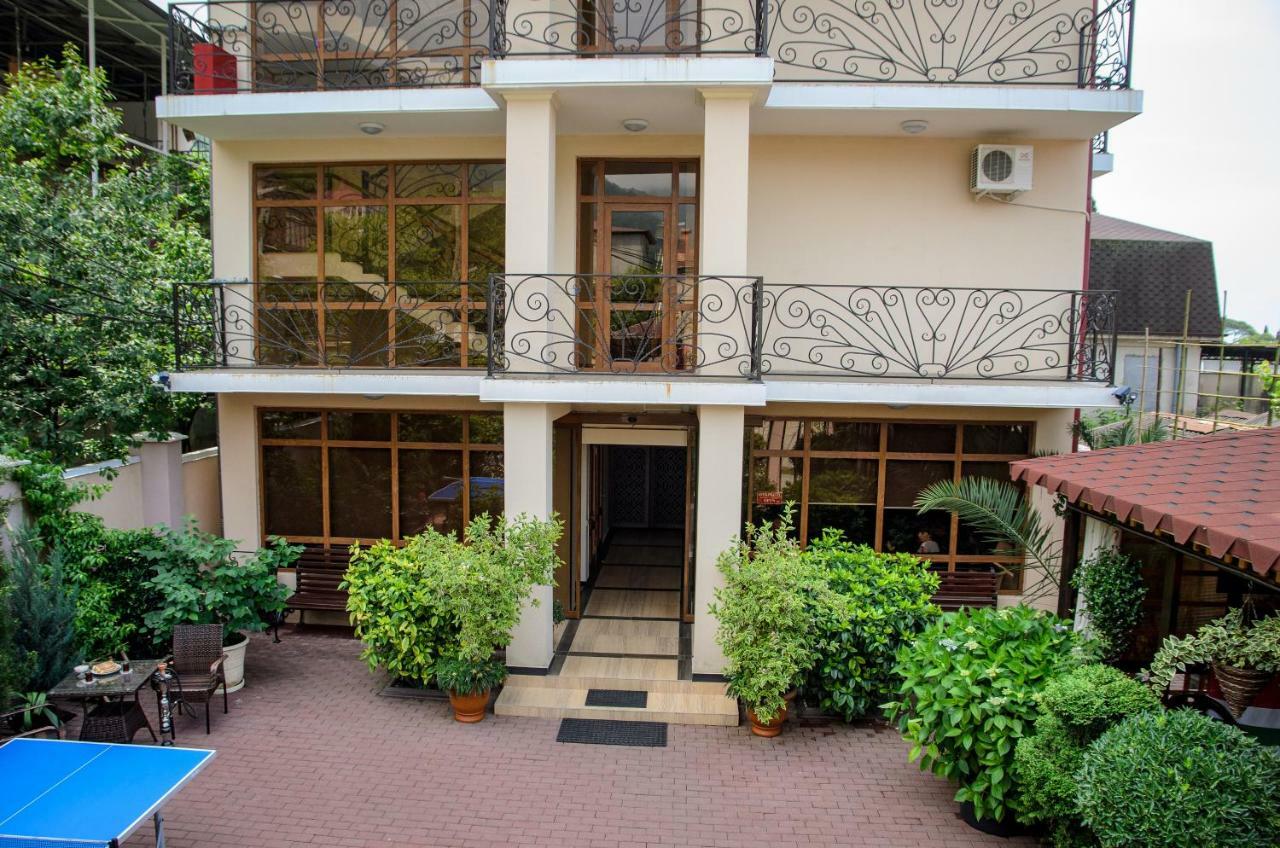 Arda Hotel Gagra Bagian luar foto