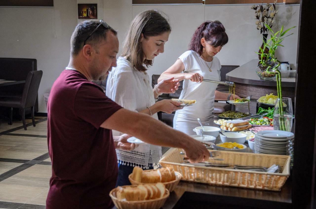 Arda Hotel Gagra Bagian luar foto